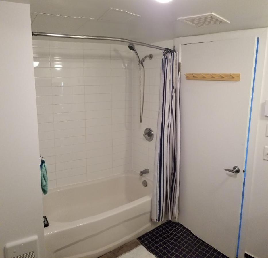 Very Nice, Clean And Quiet Double Room Next To Downtown Montréal Eksteriør billede
